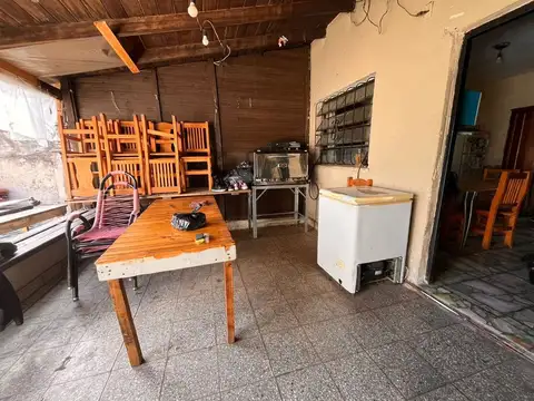 VENTA Casa 3 AMB.  PILETA Y PARQUE. LOMA HERMOSA