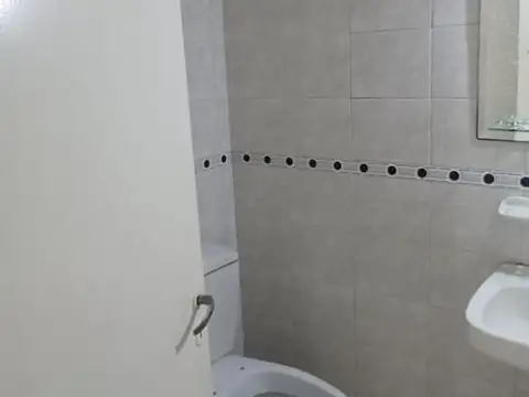 Alquiler de Departamento de 1 ambiente. Al Frente