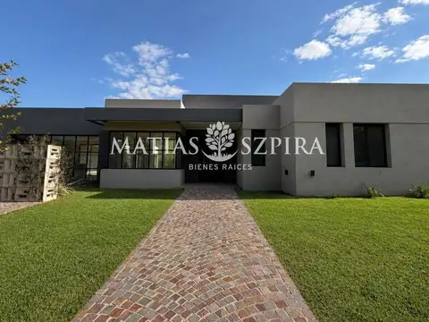 Propiedad en venta de cuatro ambientes Lomas de San Francisco