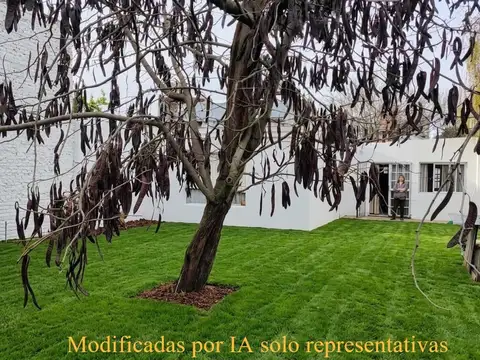 Casa en Venta con 2 cocheras