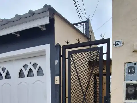 Depto Tipo Casa en Alquiler de 2 ambientes