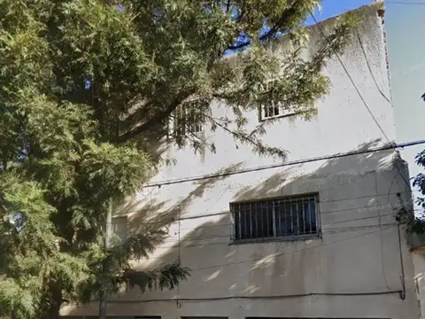 Venta inmueble en block barrio general bustos