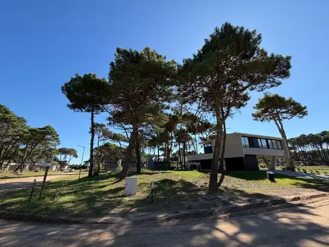 BARRIO PIONEROS