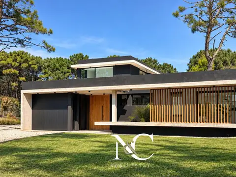 Casa en venta en Pinamar Barrio Pioneros con Gas Natural