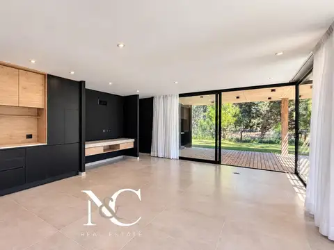 Casa en Venta al Oeste
