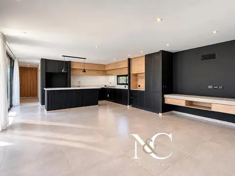Casa en Venta en Pinamar, USD 419.000