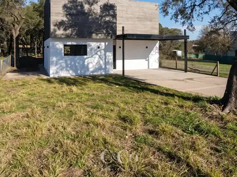 Casa 7 ambientes con 3 baños