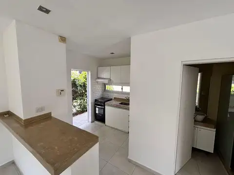 Depto Tipo Casa 3 ambientes con 1 baño