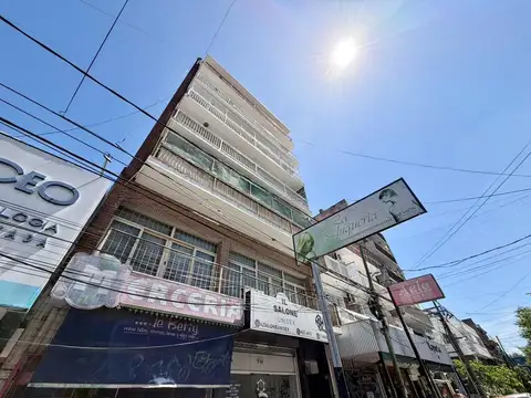 Departamento 4 ambientes en excelente estado y ubicación