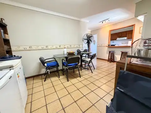 Departamento 4 ambientes en excelente estado y ubicación