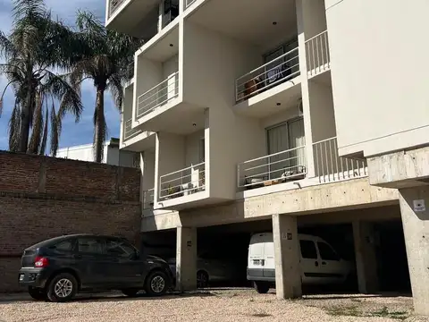 Cochera en Esc.-Centro