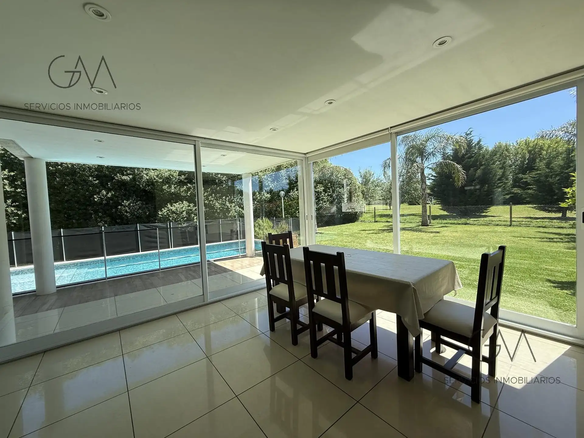 Moderna casa en alquiler Rumenco