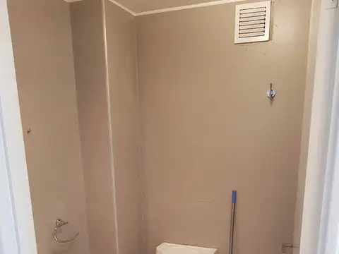 Monoambiente en torre Bellini Esmeralda Piso 22