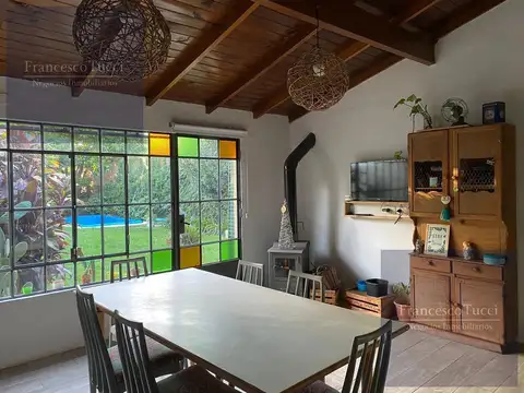 Casa en Venta con 2 cocheras
