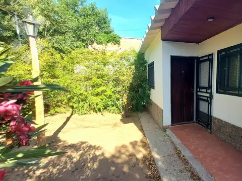 CASA EN ALQUILER, BERBUCK  al 500 - PLAZA HUINCUL