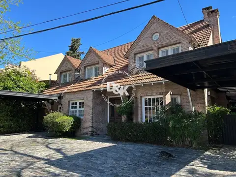Casa de 4 dormitorios en alquiler en Camino Real
