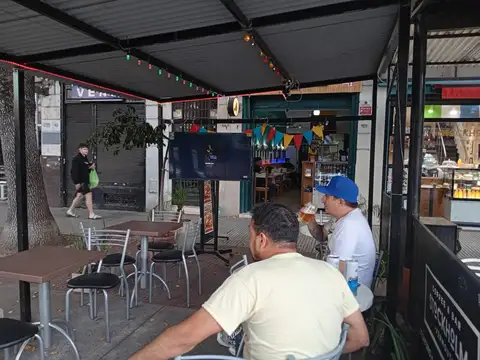 Excelente local gastronómico ubicado en la zona San Nicolas.