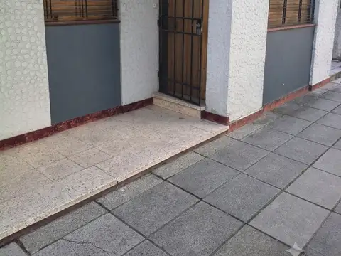 Bernardino Rivadavia 200, Piso Pb
