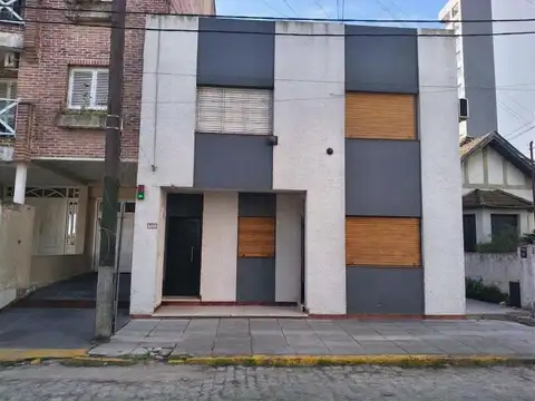 3 AMB EN PLANTA BAJA A 3 CUADRAS DE LA ESTACIÓN – SIN EXPENSAS