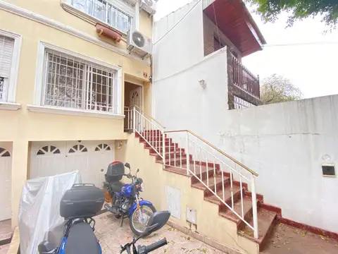 Depto Tipo Casa en Venta de 6 ambientes