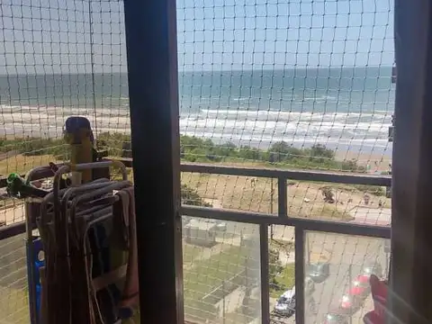 Chiozza 2100, Piso 8