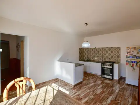 CASA EN VENTA LA PLATA 2 DORMITORIOS