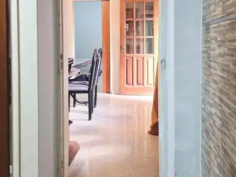 ph 4 amb. mas departamento en Venta San Justo.-