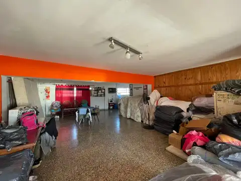 Local en Venta en El Palomar, USD 230.000
