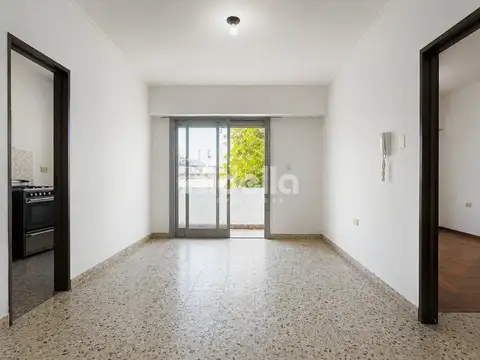 Depto 2 dorm en 115 y 63, zona universitaria cerca del Bosque La Plata