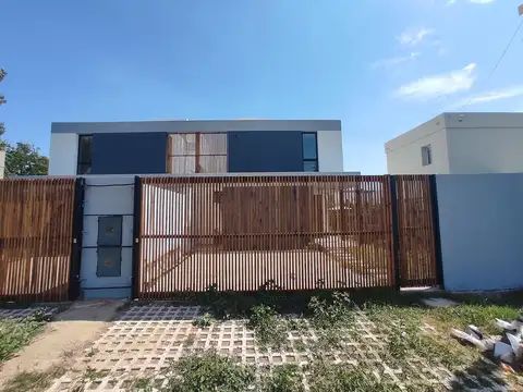 Calle 138 entre 507 y 508