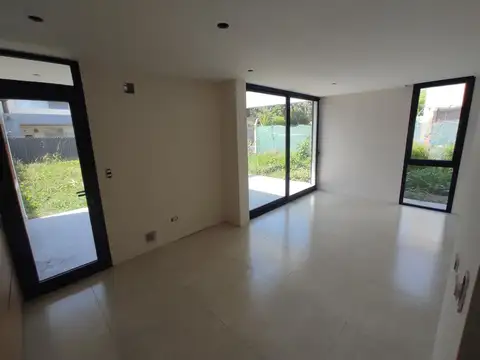 Casa a estrenar  de 3 dormitorios en Venta