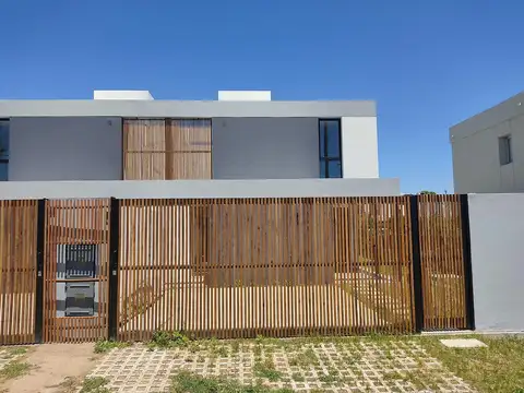 Casa a estrenar  de 3 dormitorios en Venta