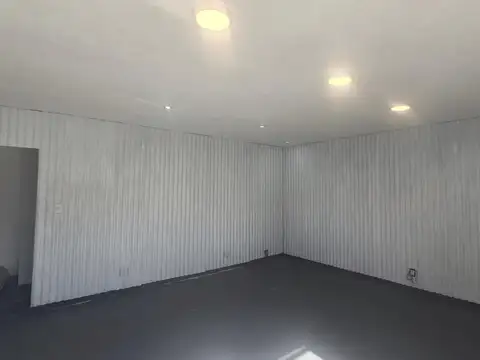 Lara 100