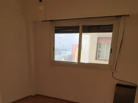 VENTA DEPARTAMENTO 2 AMBIENTES LATERAL CON VISTA ABIERTA