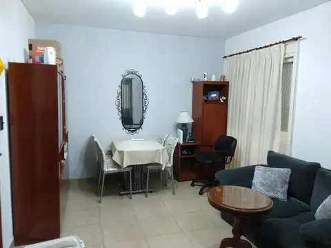 Estrada 1600, Piso 2°