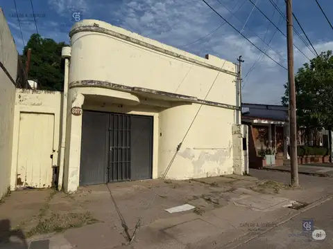 Terreno con construcción en Avenida Blas Parera