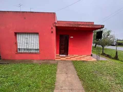 CASA EN JÁUREGUI AMPLIA Y CON BUENA UBICACIÓN
