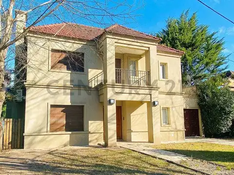 Casa en Venta con 1 cochera
