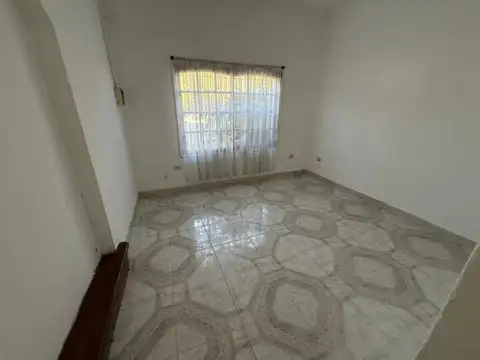 Ozanam 2400 , Piso 0