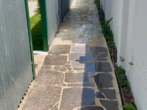 Depto Tipo Casa en Venta de 2 ambientes