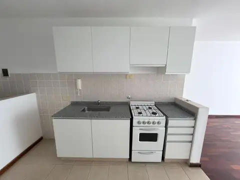 Departamento en Alquiler en Rosario, $ 650.000