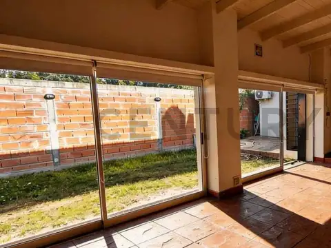 Casa en Venta en Villa Elisa, USD 85.000