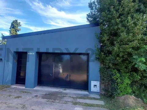 134 entre 428 y 429. Casa en Venta 3 dorm. Villa Elisa.