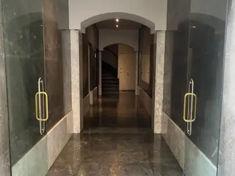 Tucuman 1538 , Piso 1