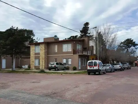 Calle 18 3200, Piso 1