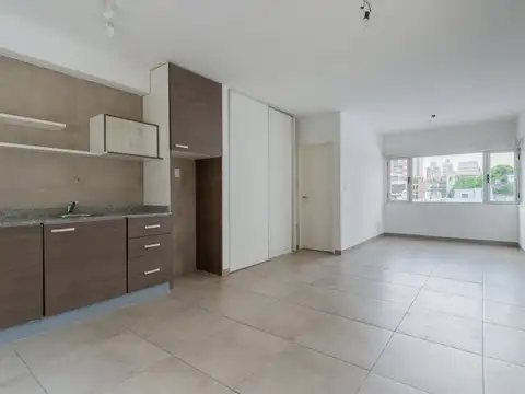 General Carlos Maria de Alvear 39 , Piso 3