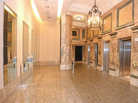 ELEGANTES OFICINAS COMERCIALES en el corazón del Microcentro - EDIFICIO BENCICH