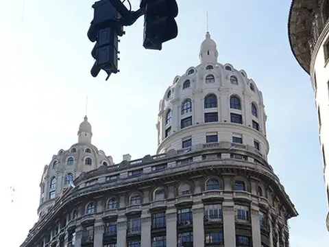 AV ROQUE SAENZ PEÑA 600