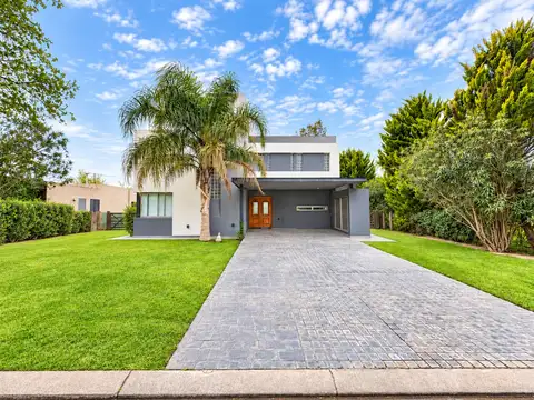 Casa en venta de 4 dormitorios en Barrio Aguadas