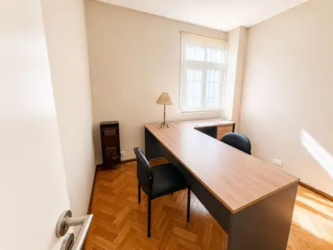 ALQUILER OFICINA AMOBLADA PARA ESTUDIO